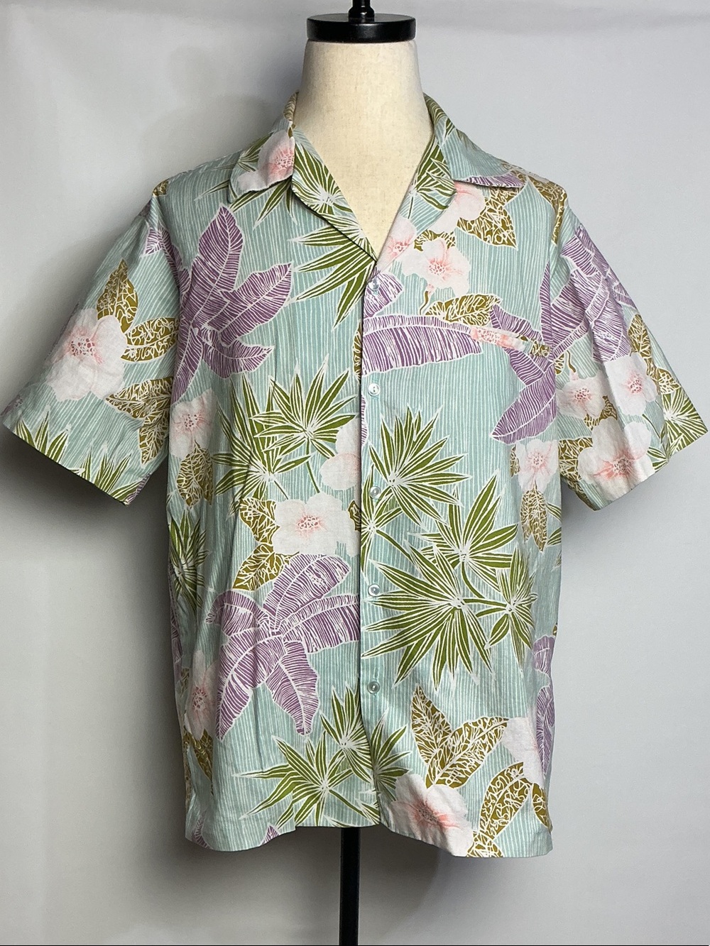 Hilo Hattie Tropical Floral Button-Down Shirt in Mint, Lilac, Olive